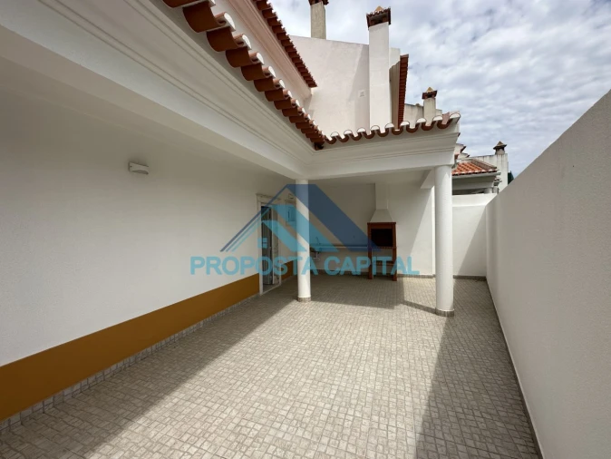 Moradia T4 para Venda em Ericeira Foto 47