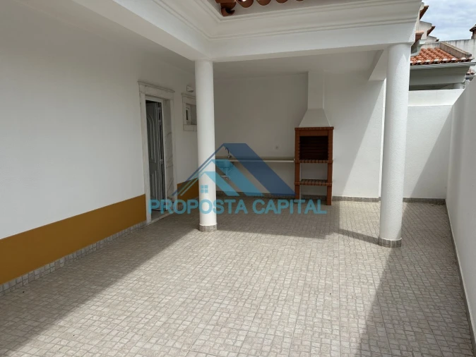 Moradia T4 para Venda em Ericeira Foto 48