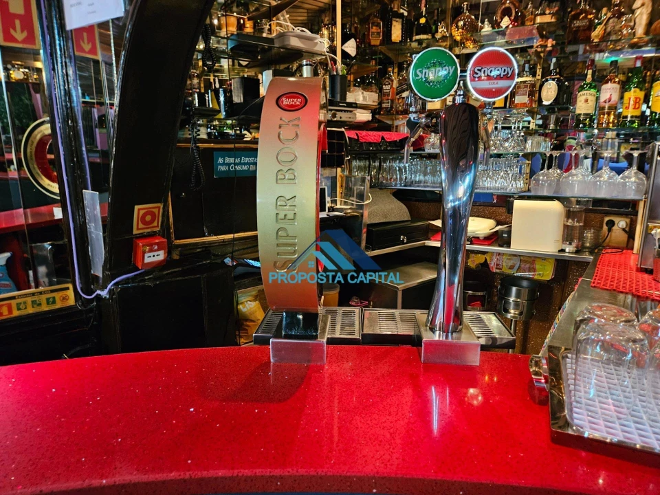 Negócio para Arrendamento em Venteira Foto 2