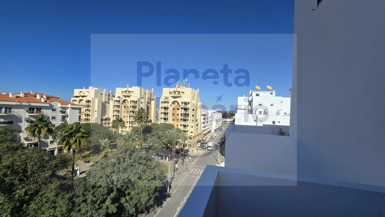 Apartamento T2 para Venda em Quarteira Foto 8