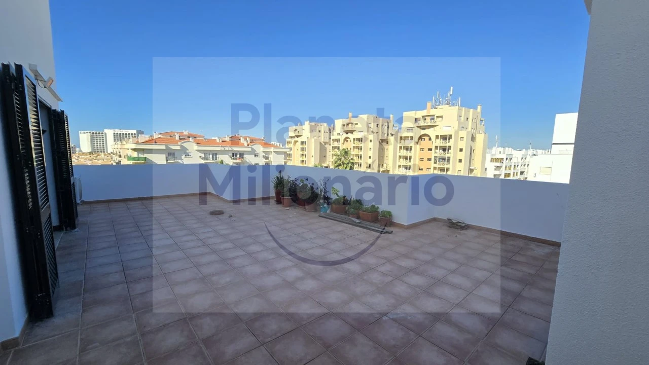 Apartamento T2 para Venda em Quarteira Foto 9