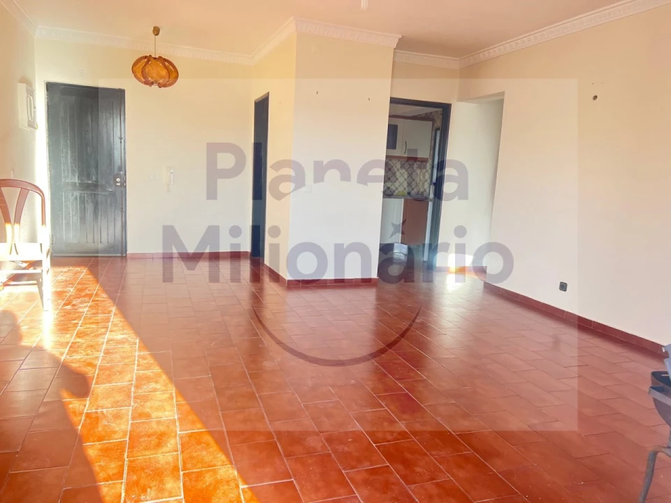Apartamento T2 para Venda em Quarteira Foto 13