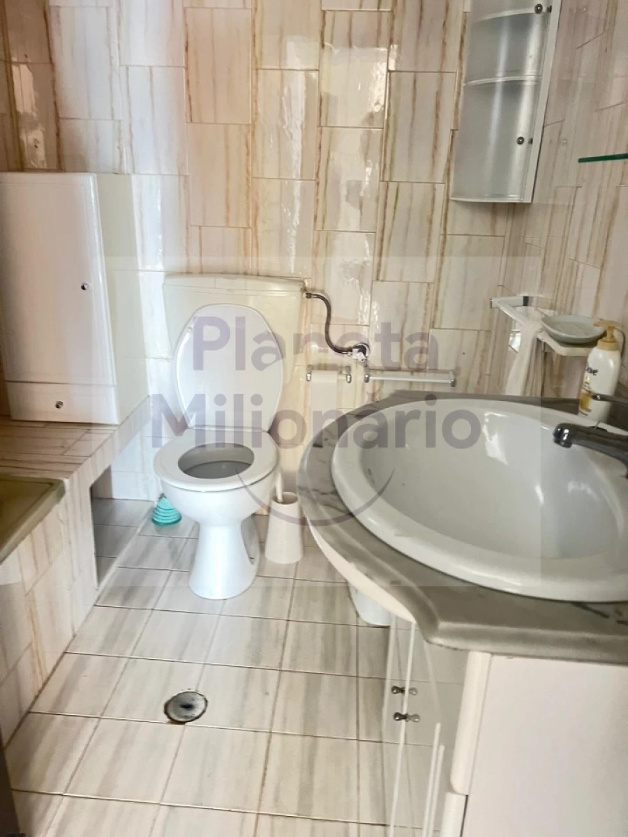 Apartamento T2 para Venda em Quarteira Foto 16