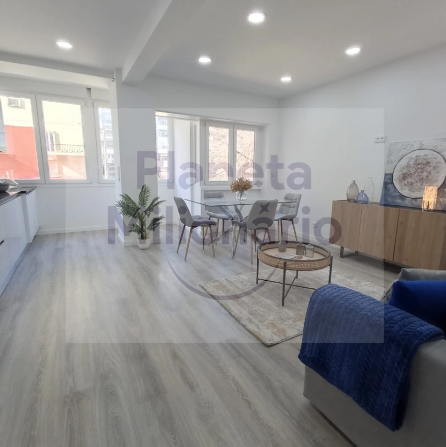 Apartamento T3 para Venda em Benfica Foto 2