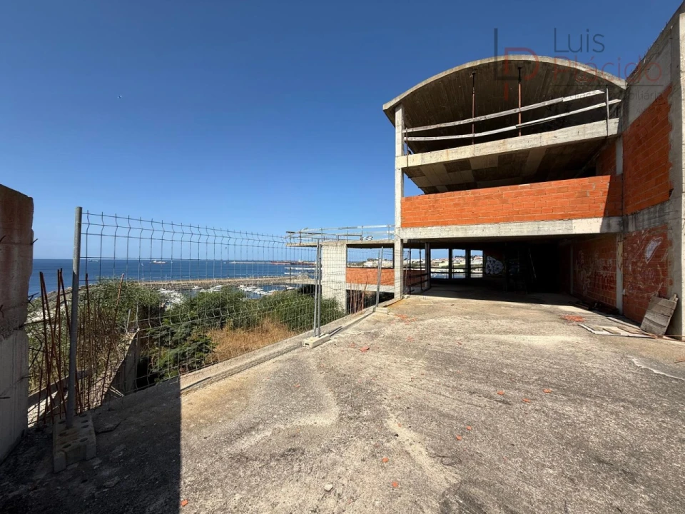 Moradia T7 para Venda em Sines Foto 18