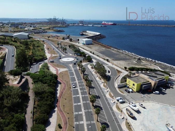 Moradia T7 para Venda em Sines Foto 6