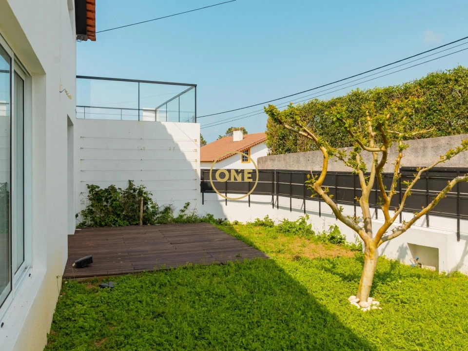 Moradia T3 para Venda em Pico da Pedra Foto 16