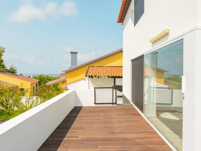 Moradia T3 para Venda em Pico da Pedra Foto 17