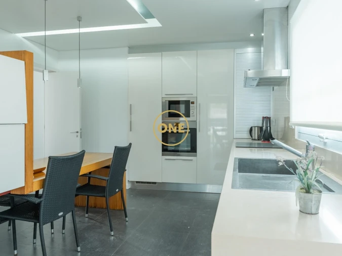 Moradia T3 para Venda em Pico da Pedra Foto 7