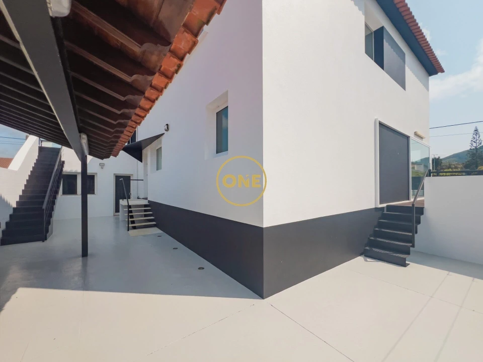 Moradia T3 para Venda em Pico da Pedra Foto 21