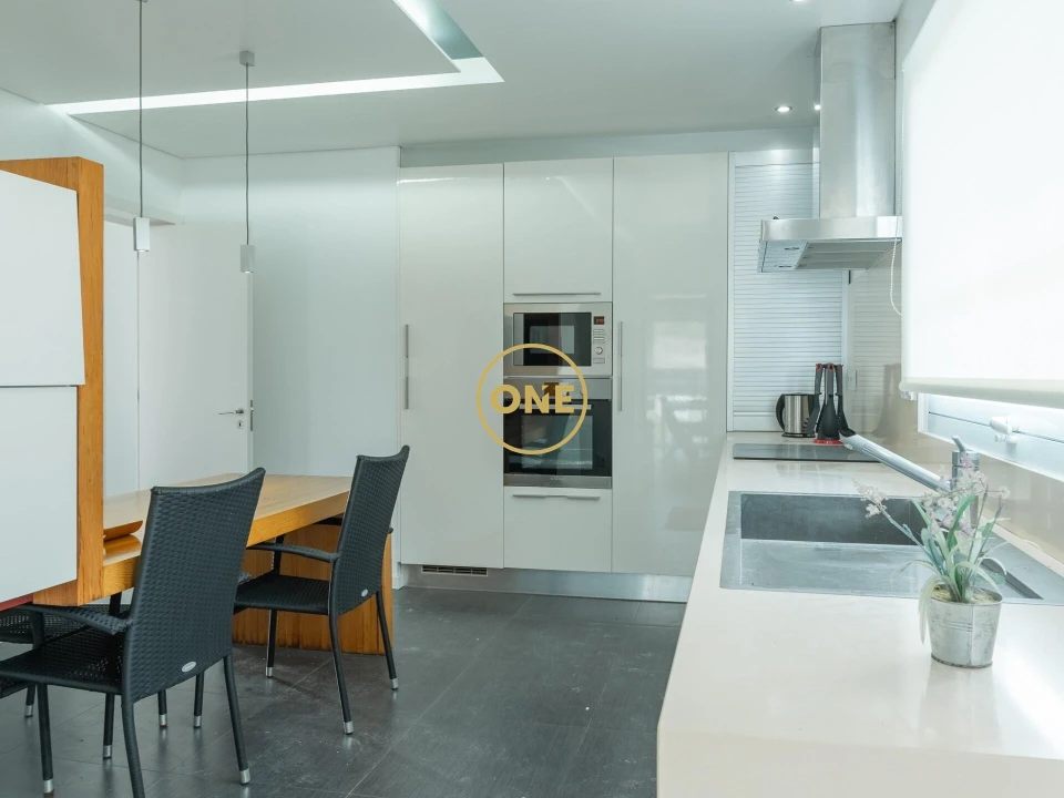 Moradia T3 para Venda em Pico da Pedra Foto 7