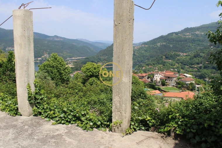 Moradia T6 para Venda em Rio Caldo Foto 16