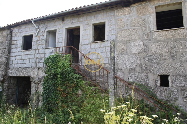 Moradia T6 para Venda em Rio Caldo Foto 7