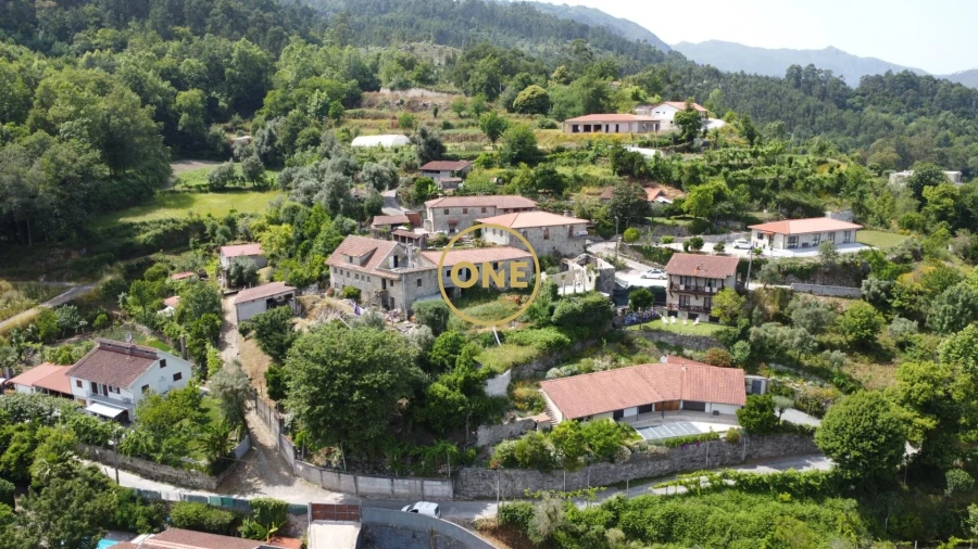 Moradia T6 para Venda em Rio Caldo Foto 13