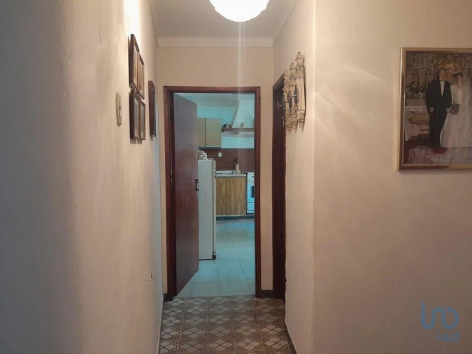 Moradia T3 para Venda em Cortes do Meio Foto 12