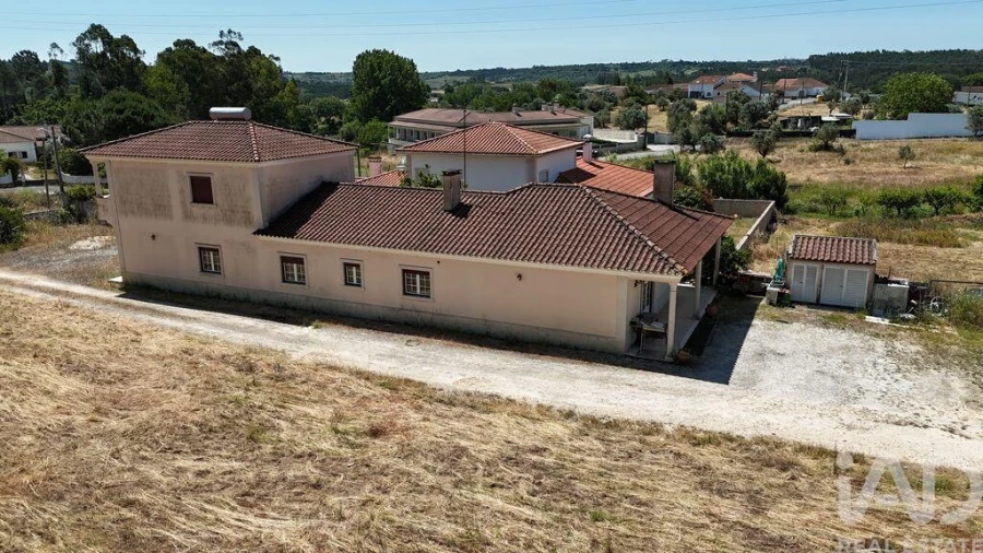 Moradia T3 para Venda em São João da Ribeira e Ribeira de São João Foto 1