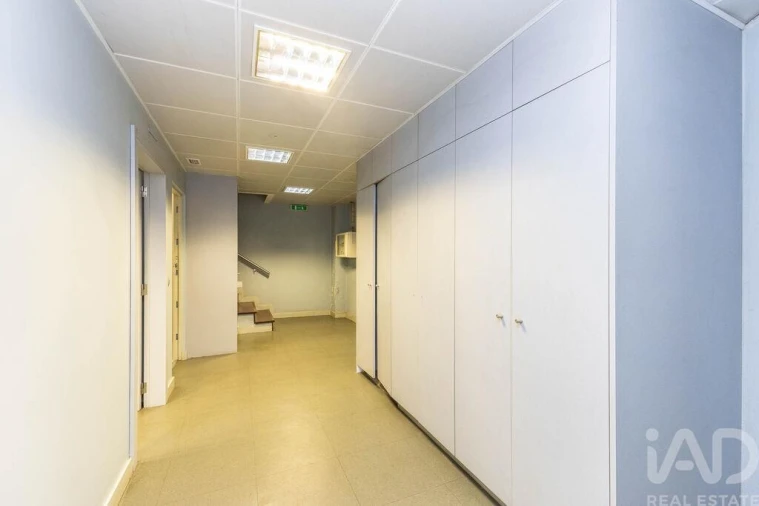 Loja para Arrendamento em Cedofeita, Santo Ildefonso, Sé, Miragaia, São Nicolau e Vitória Foto 16