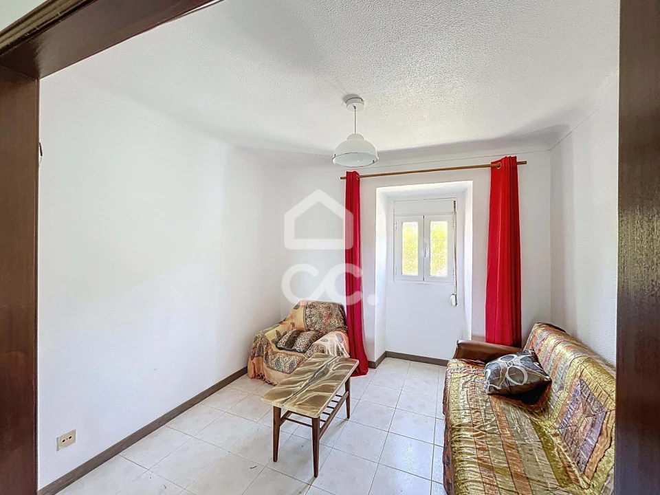 Moradia T1 para Venda em Alvorninha Foto 9