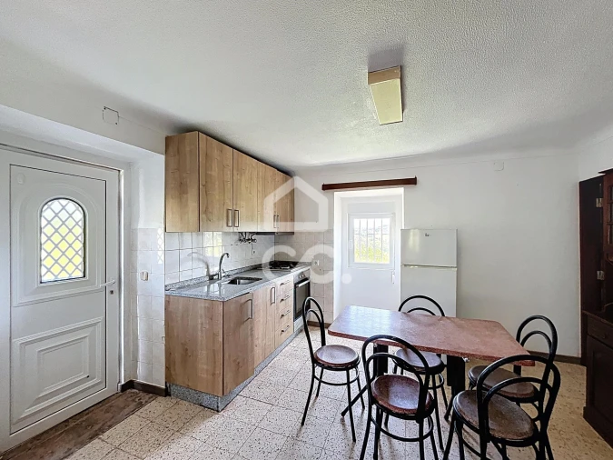 Moradia T1 para Venda em Alvorninha Foto 12