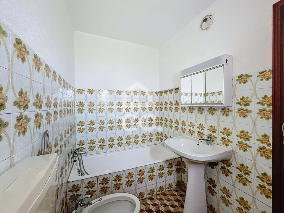 Moradia T1 para Venda em Alvorninha Foto 13