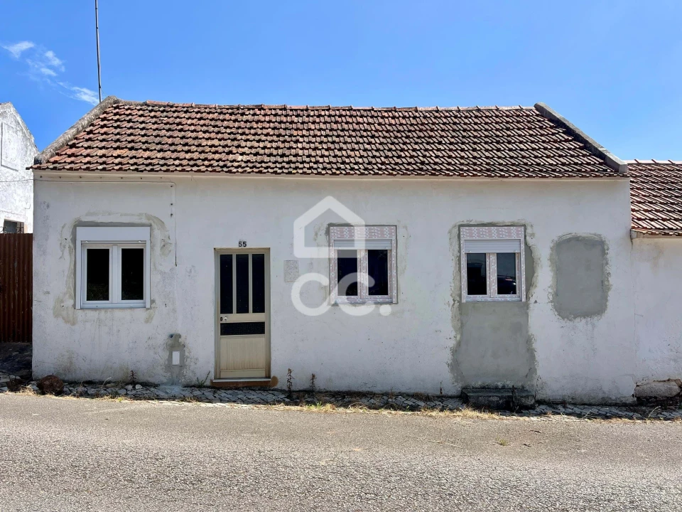 Moradia T2 para Venda em Alvorninha Foto 3