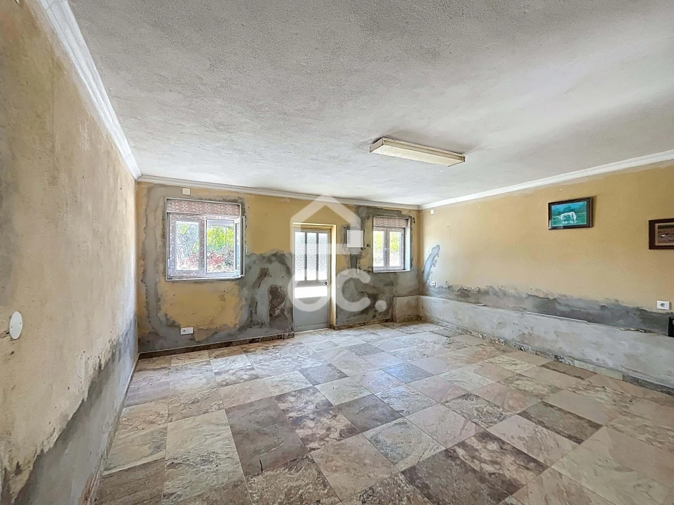 Moradia T2 para Venda em Alvorninha Foto 19