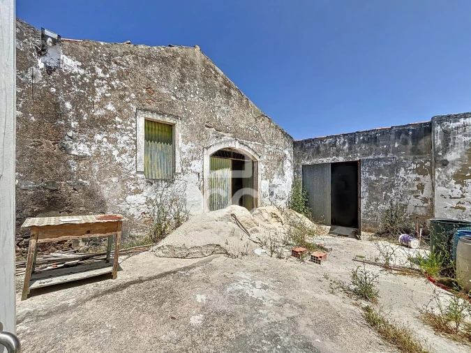 Moradia T2 para Venda em Alvorninha Foto 8