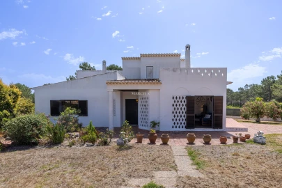 Moradia T6 para Venda em Aljezur