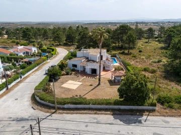 Moradia T6 para Venda em Aljezur