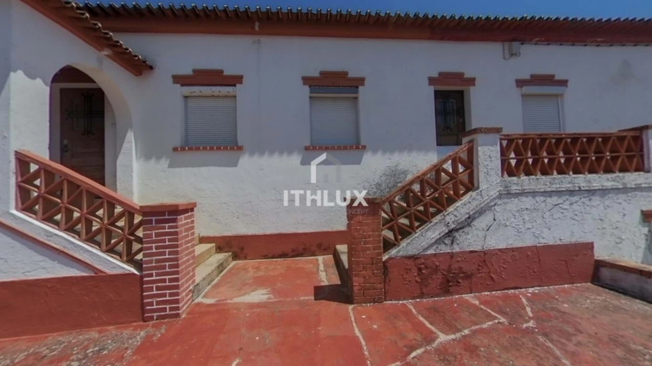 Moradia T7 para Venda em Assunção, Ajuda, Salvador e Santo Ildefonso Foto 1