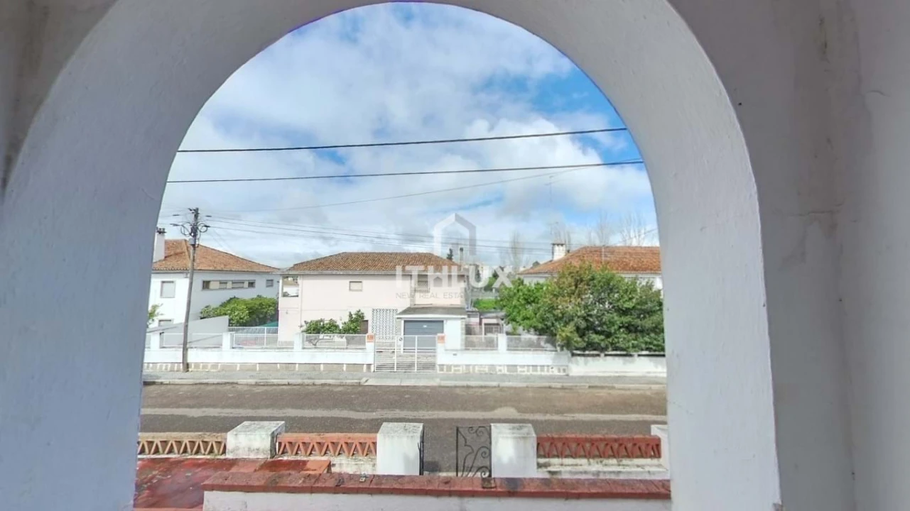 Moradia T7 para Venda em Assunção, Ajuda, Salvador e Santo Ildefonso Foto 2