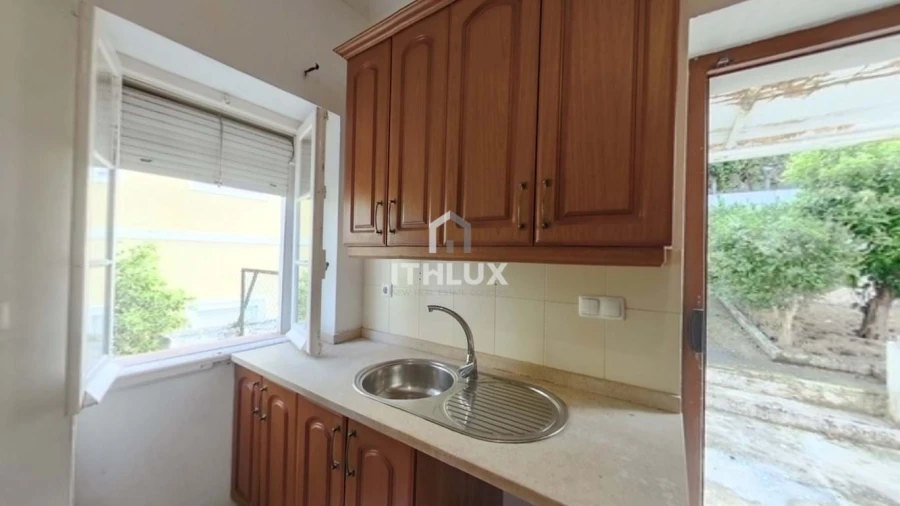 Moradia T7 para Venda em Assunção, Ajuda, Salvador e Santo Ildefonso Foto 8