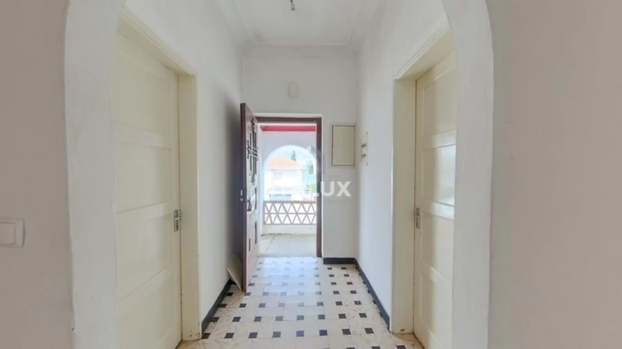 Moradia T7 para Venda em Assunção, Ajuda, Salvador e Santo Ildefonso Foto 9