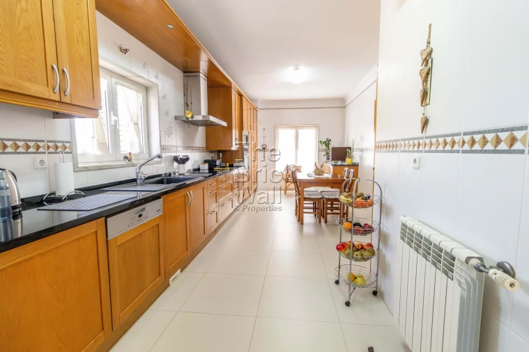 Moradia T5 para Venda em Póvoa de Santa Iria e Forte da Casa Foto 6