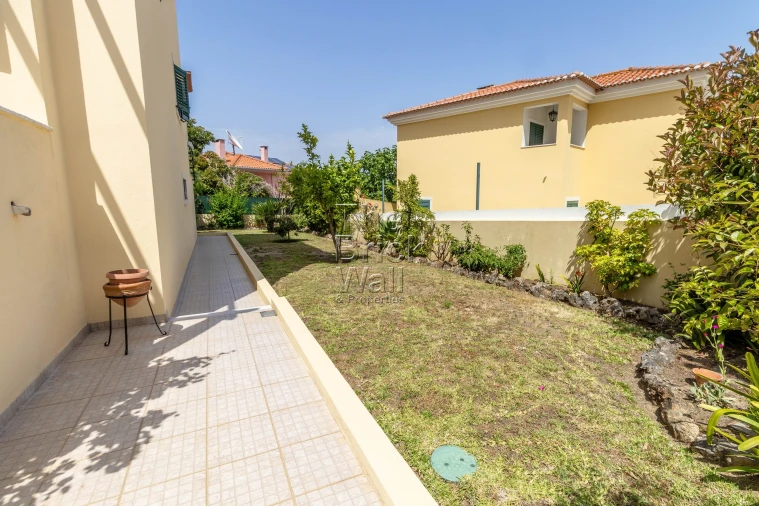 Moradia T5 para Venda em Póvoa de Santa Iria e Forte da Casa Foto 3