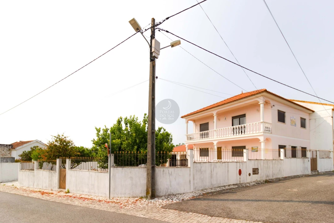 Moradia T3 para Venda em Malhou, Louriceira e Espinheiro Foto 32