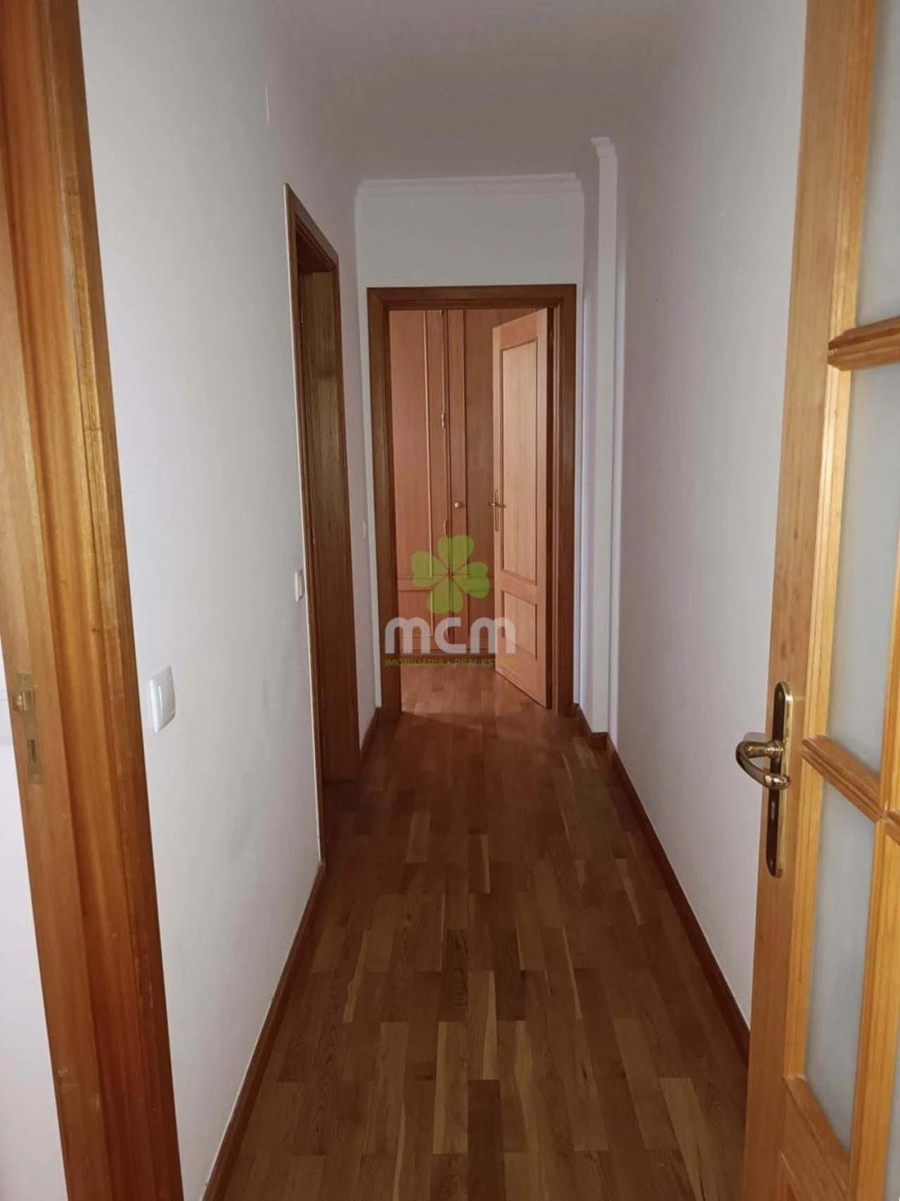 Apartamento T2 para Arrendamento em São Martinho Foto 7