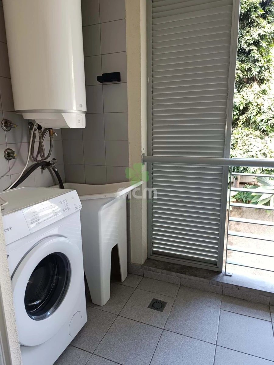Apartamento T2 para Arrendamento em São Martinho Foto 3