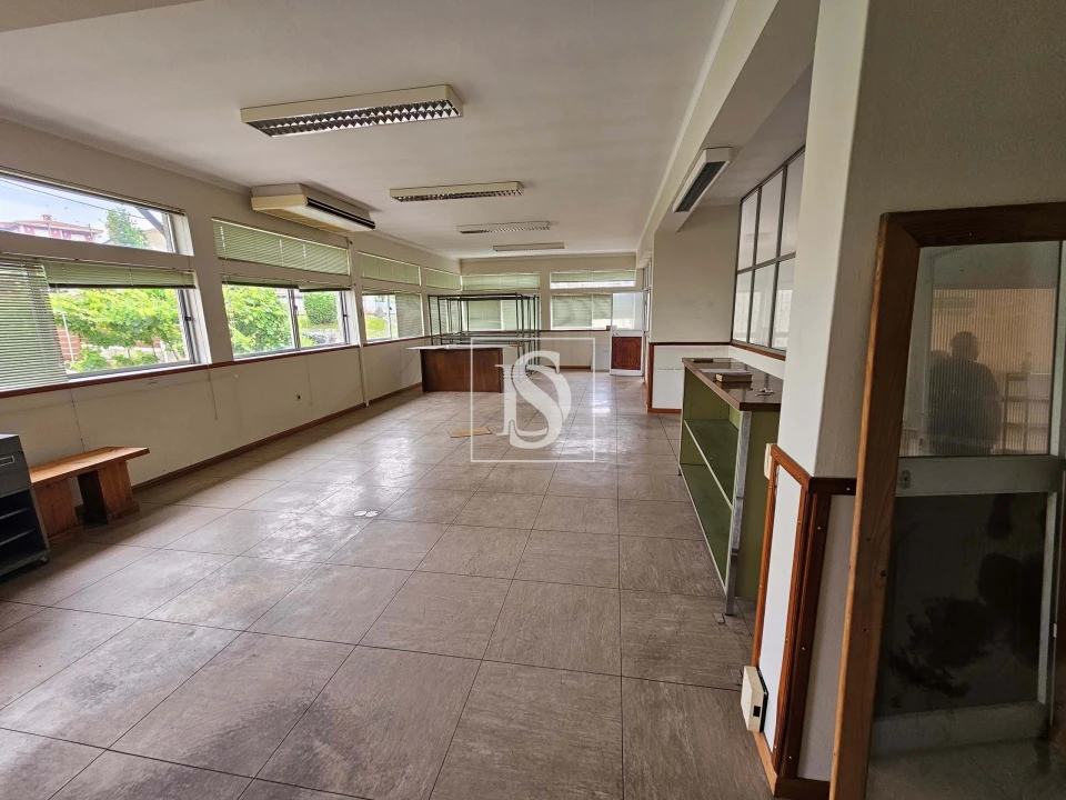 Armazém para Arrendamento em Arões (São Romão) Foto 7