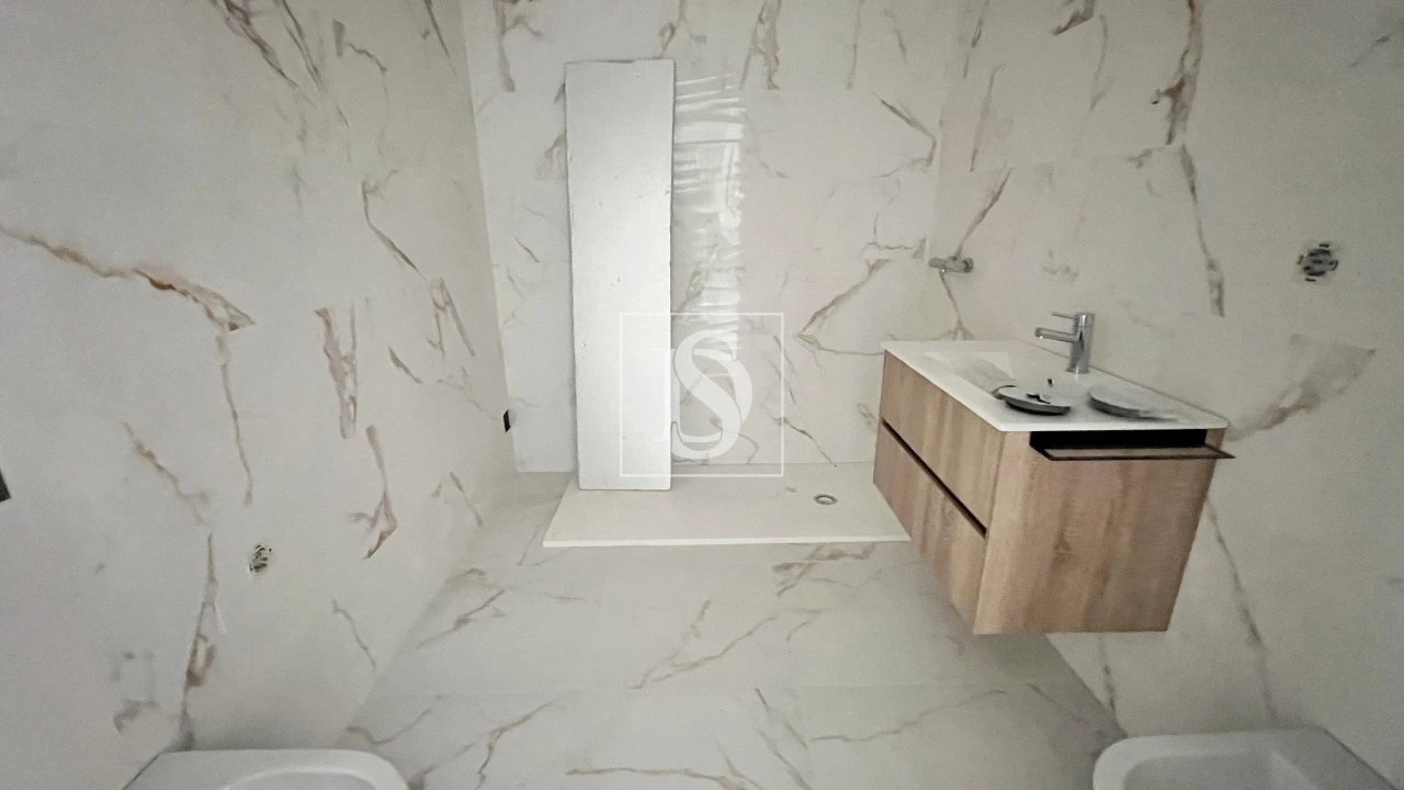 Apartamento T2 para Venda em Corroios Foto 19