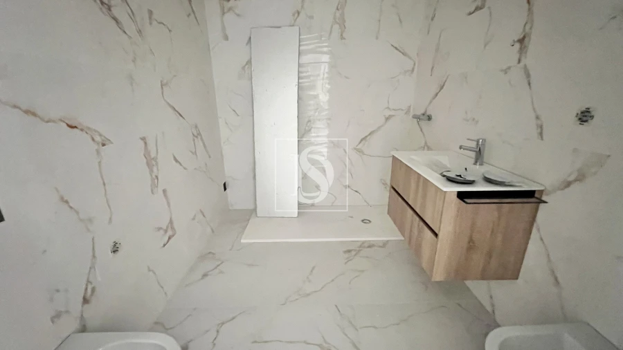 Apartamento T2 para Venda em Corroios Foto 19