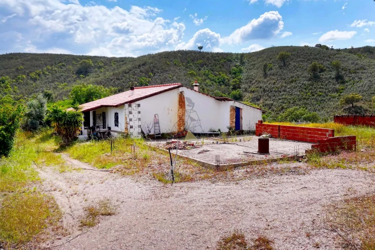 Quinta T2 para Venda em São Bartolomeu de Messines Foto 4