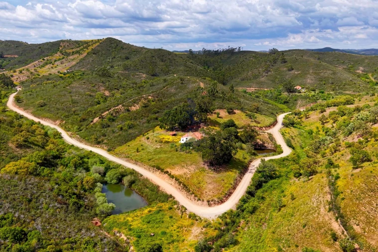Quinta T2 para Venda em São Bartolomeu de Messines Foto 34