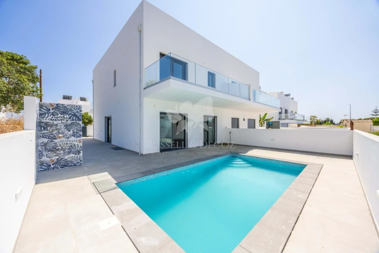 Moradia T3 para Venda em Olhão Foto 2