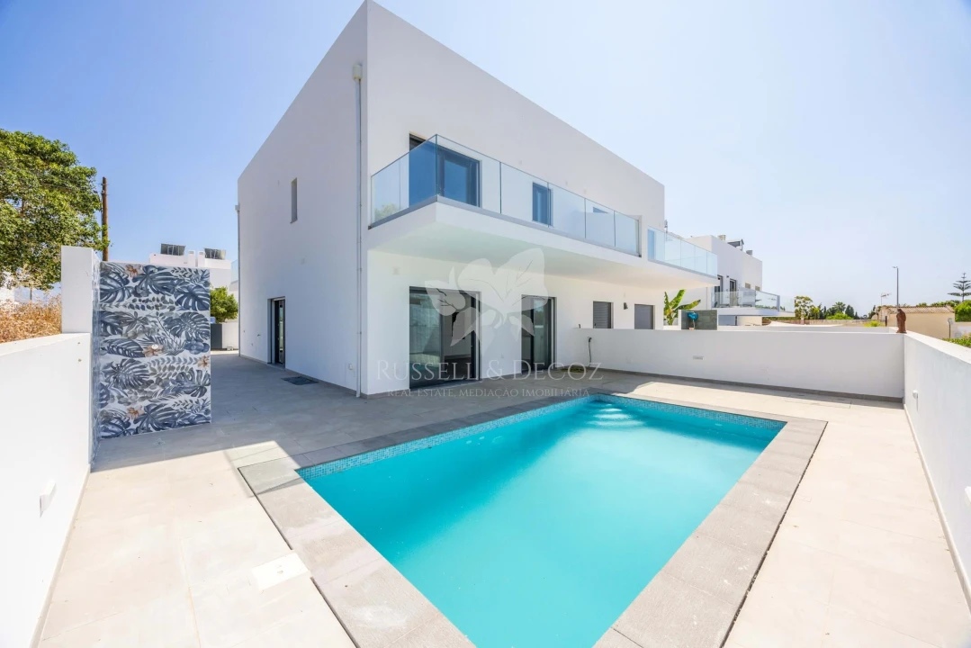 Moradia T3 para Venda em Olhão Foto 2