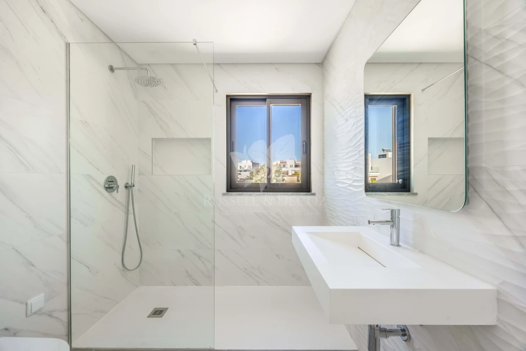 Moradia T3 para Venda em Olhão Foto 17