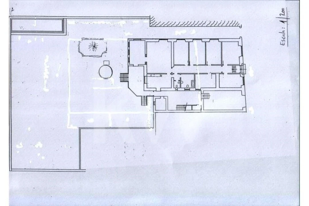 Moradia T6 para Venda em Quelfes Foto 26