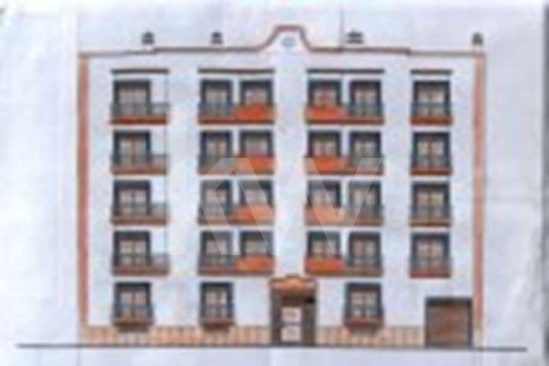 Moradia T6 para Venda em Quelfes Foto 28