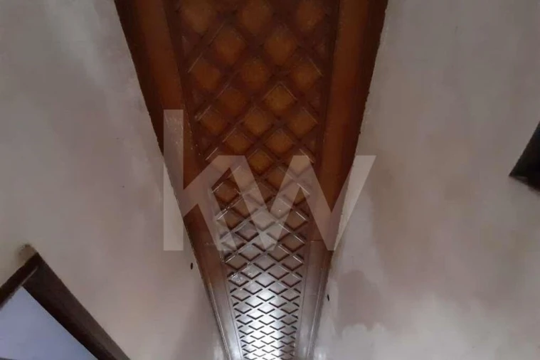 Moradia T6 para Venda em Quelfes Foto 12