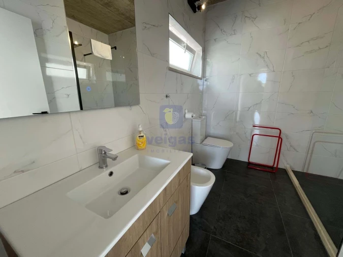 Moradia T4 para Venda em Amoreira Foto 6